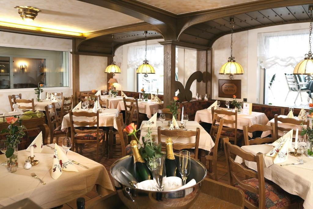 Hotel Pohl Kinheim 外观 照片